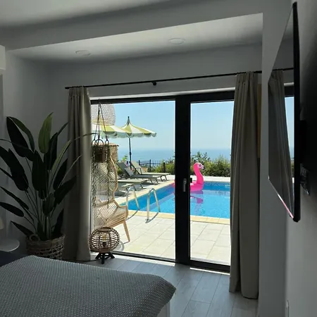 Casa Nova - With Heated Pool *