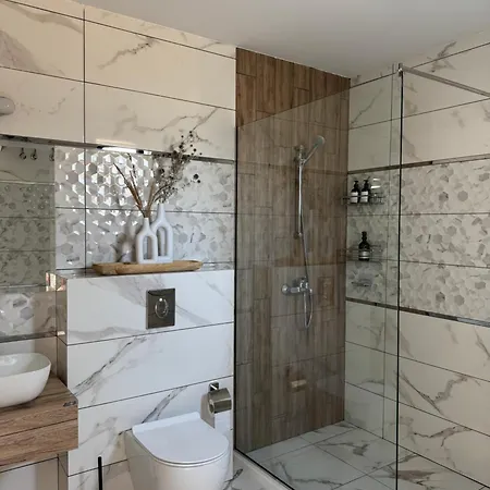 Casa Nova - With Heated Pool * Balchik