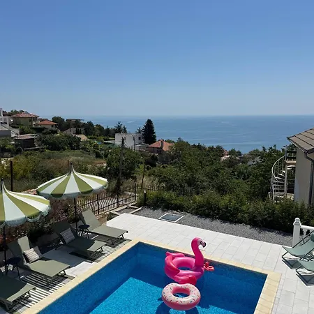 Casa Nova - With Heated Pool * Balchik