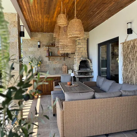 Casa Nova - With Heated Pool * Balchik