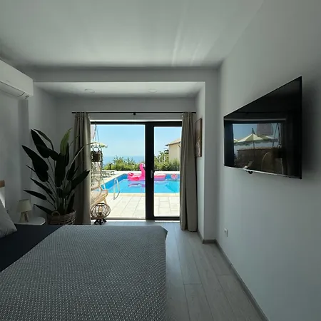 Casa Nova - With Heated Pool Balchik