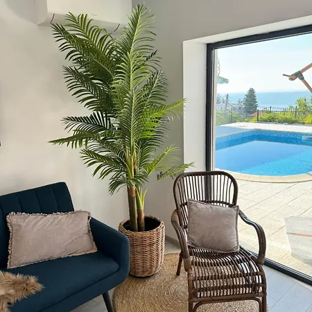 Villa Casa Nova - With Heated Pool *